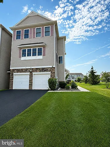 211 Saddlebrook Dr Photo 1