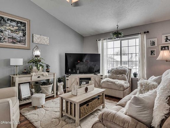 5th image of 1264 E Cactus Ave