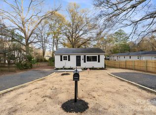 306 S Spargo St, Dallas, NC 28034