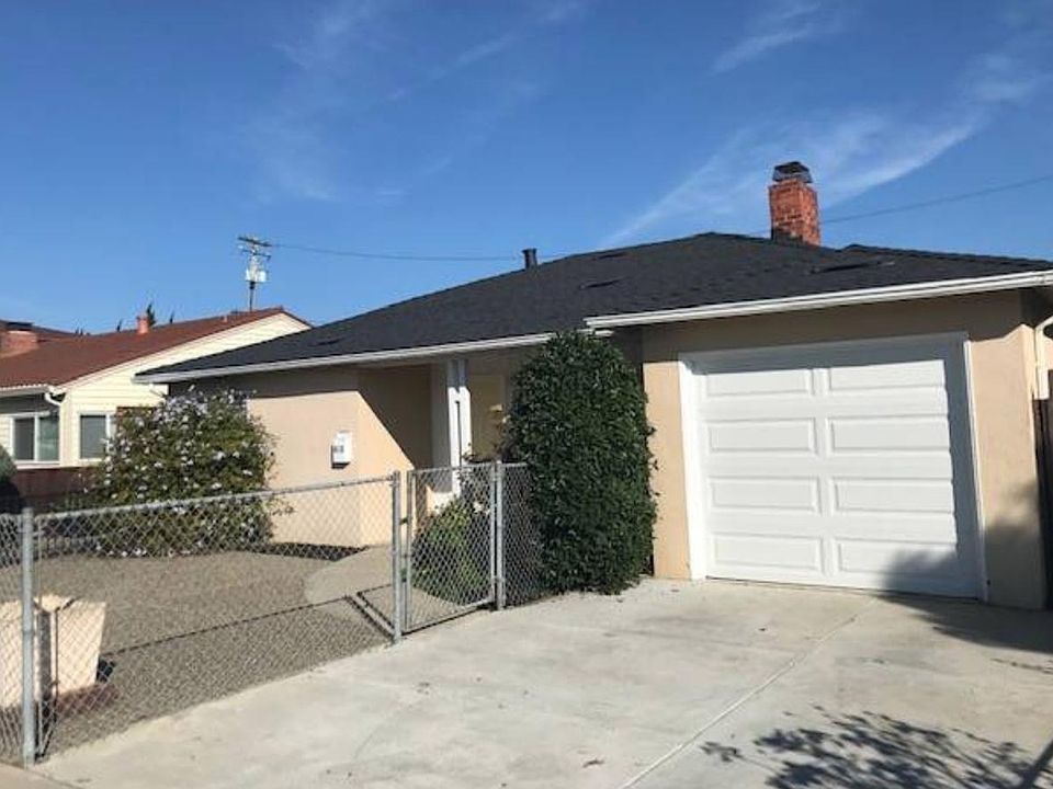 1st image of 425 Patricia Ave