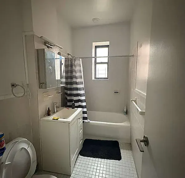 1532 Ocean Ave #3G — Photo 5