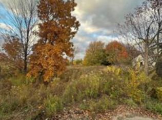 Sandy Ct, New Middletown, OH 44442