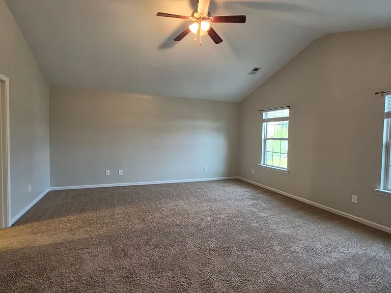 147 Niblick Dr — Photo 17