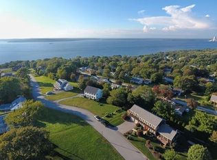 96 Ford Farm Rd, Tiverton, RI 02878