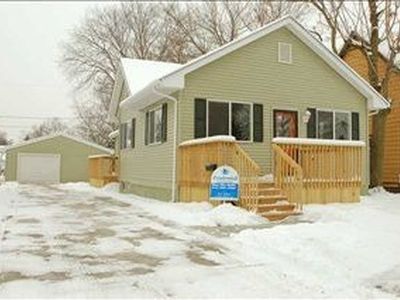 3228 E 8th St, Des Moines, IA, 50316