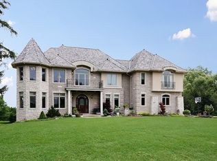 9121 S Garfield Ave, Burr Ridge, IL 60527