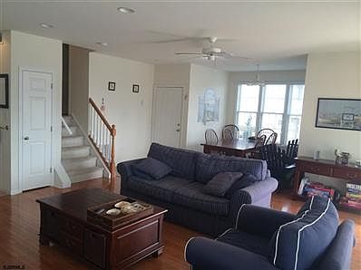 5th image of 4900-02 West Ave APT 2
