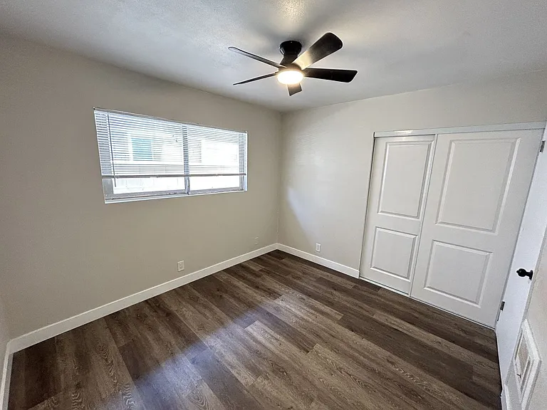 560 E Erna Ave — Photo 14