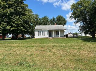 1220 Merritt Blacktop Rd, Jacksonville, IL 62650