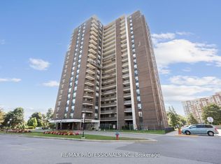 1515 Lakeshore Rd E #108, Mississauga, ON L5E 3E3