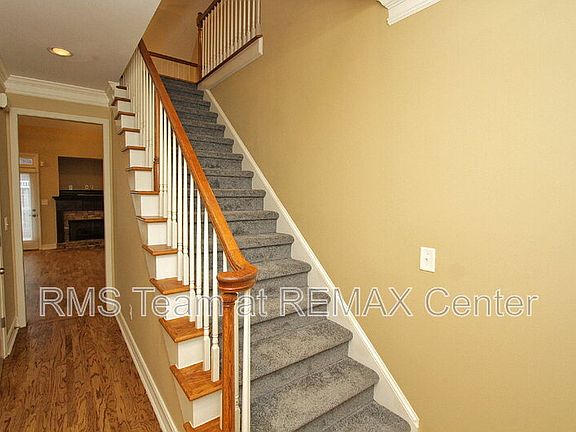 3rd image of 1360 Eastgate Ct SE