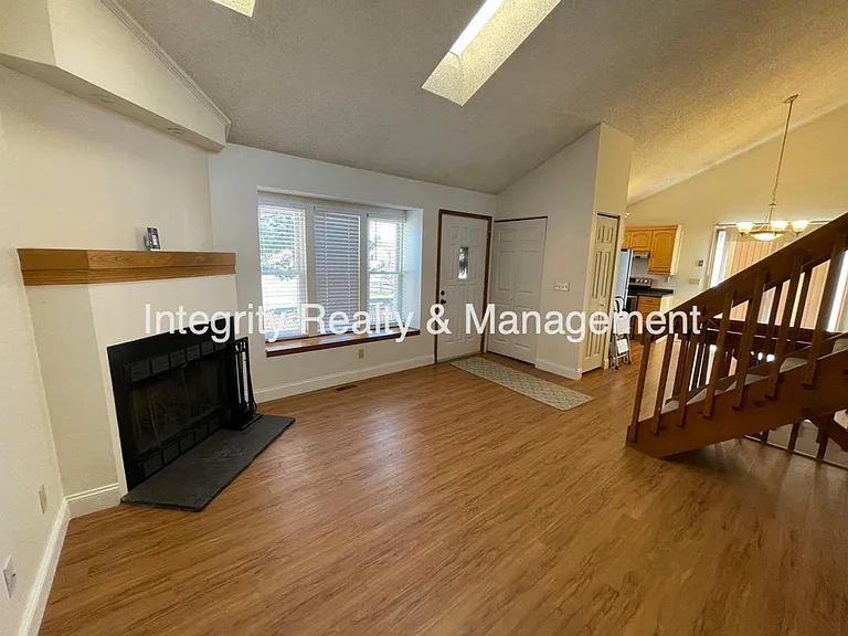 7777 S Steele St — Photo 4