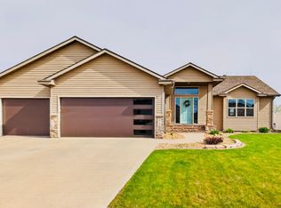 912 35th Ave W, West Fargo, ND 58078