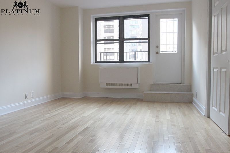 1st image of 150 E 47th St