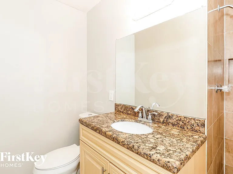 3763 SW 17th St — Photo 14