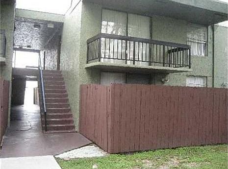 1st image of 8307 SW 142nd Ave #106
