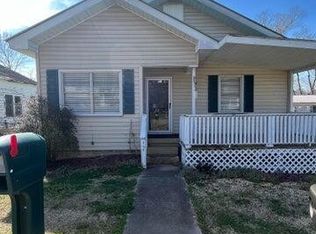 304 Athens Pike, Etowah, TN 37331
