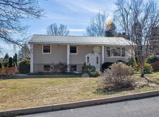 1624 Oxford Cir, State College, PA 16803