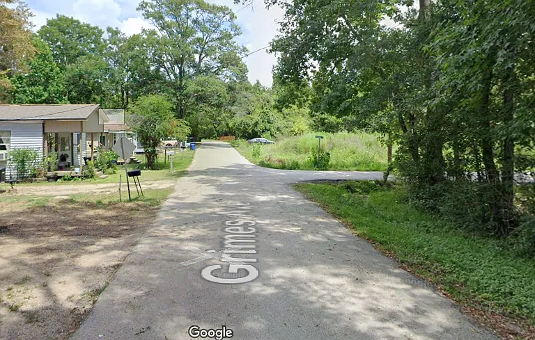 695 Grimes Ave — Photo 3