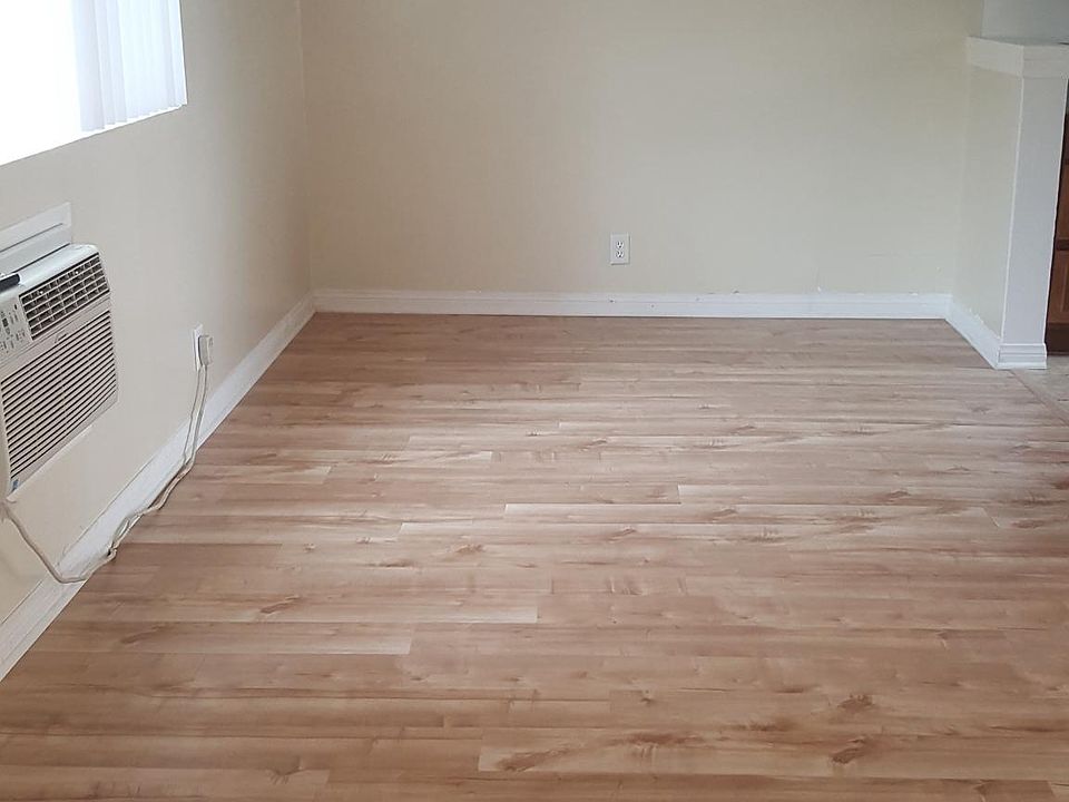 2nd image of 8307 Zelzah Ave APT 3