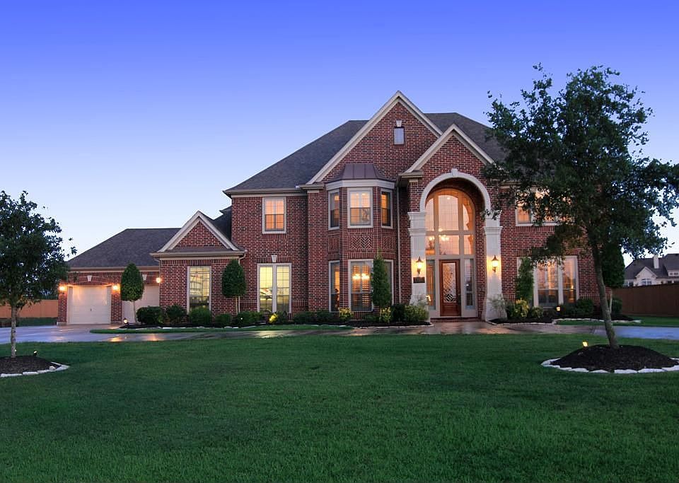 1st image of 3972 Pebble Brook Dr