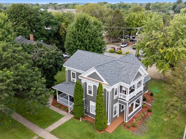 431 N 2nd St, River Falls, WI 54022