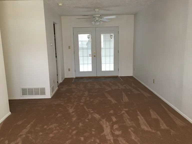 1300 Rosewood Ct — Photo 24
