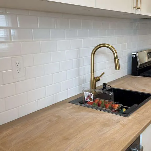 824 Elm St — Photo 3