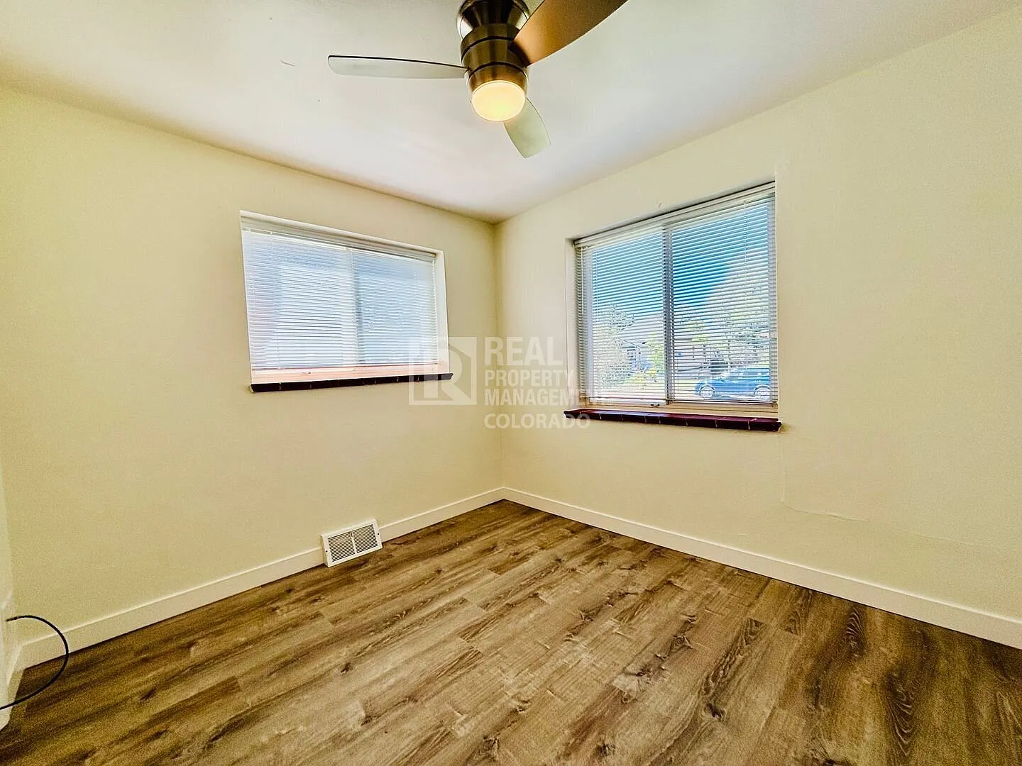 Charming 2 Bedroom Rental in South Denver — Photo 4