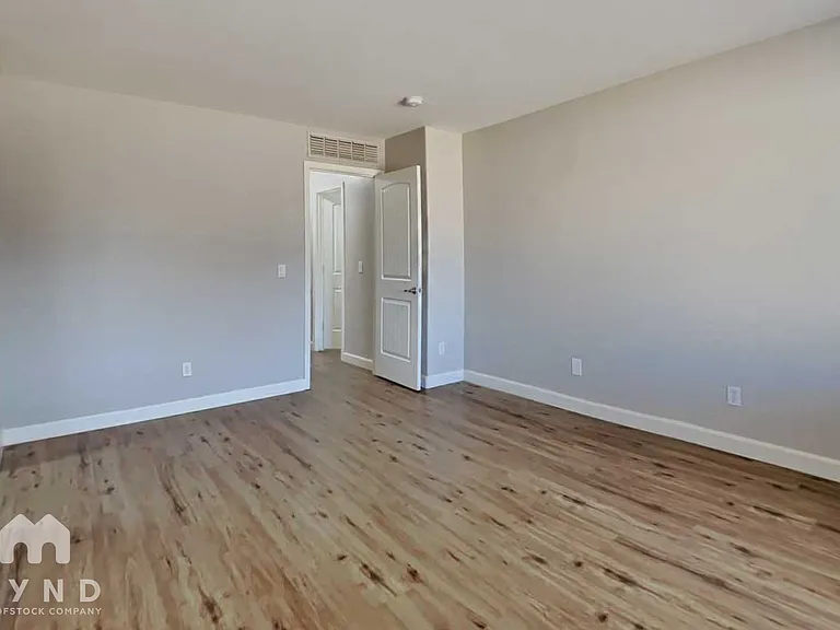 12333 W Rosewood Dr — Photo 7