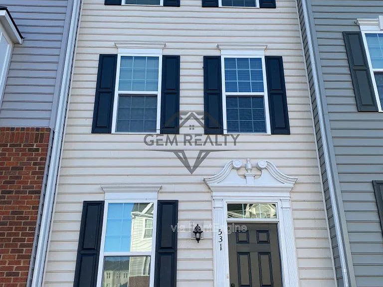 531 View Point Way — Photo 1