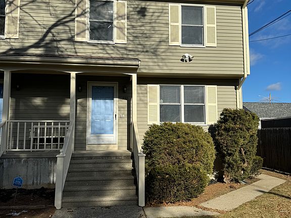 2nd image of 920 Roger Williams Ave