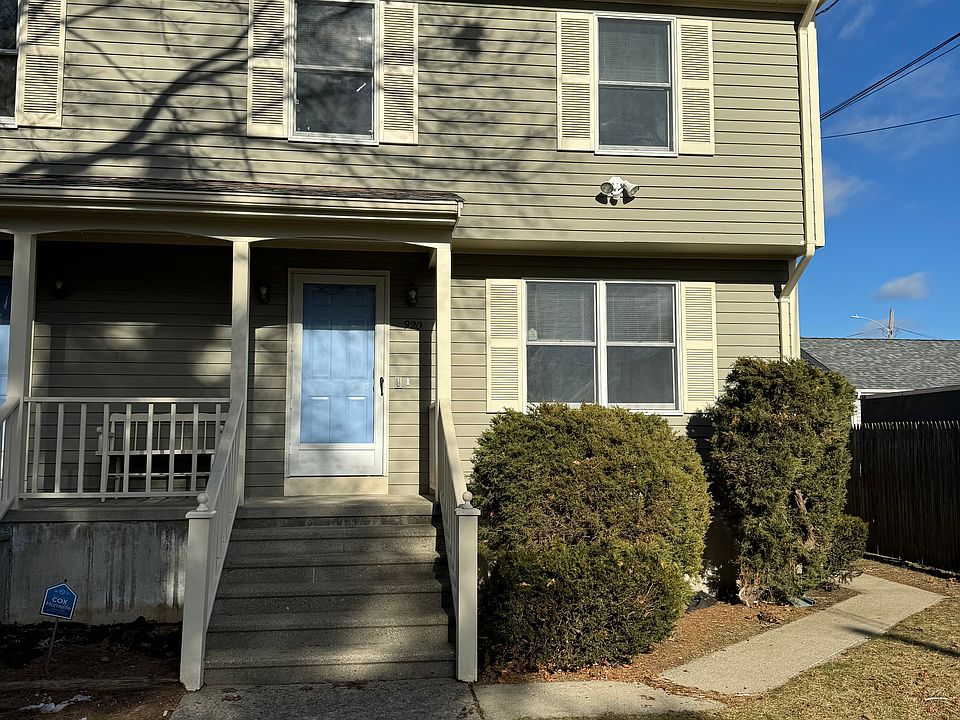 1st image of 920 Roger Williams Ave