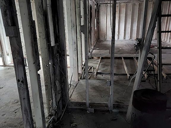 3rd image of 23 Oaktree Ln