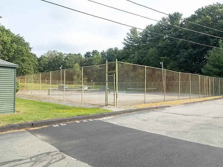 A2 Colonial Dr #5 — Photo 8