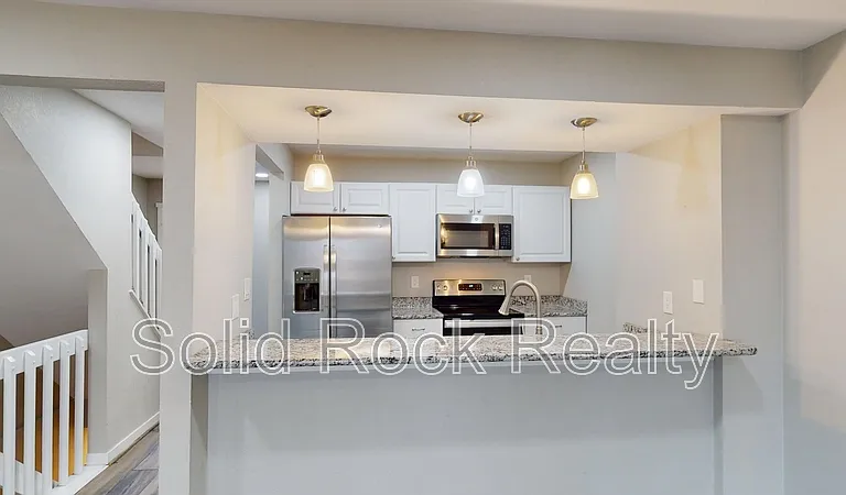 2331 Lexington Village Ln — Photo 3