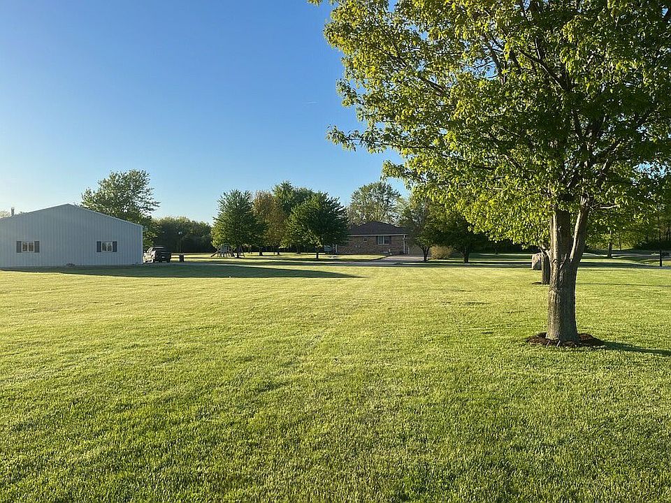 904 Coalshaft Bridge Rd, Sullivan, IL 61951 Zillow