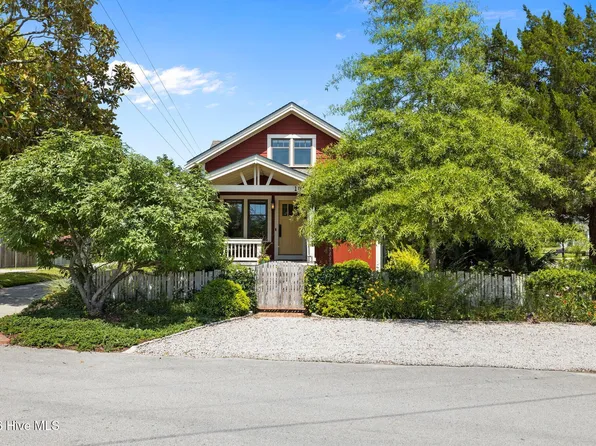 105 3rd Street, Beaufort, NC 28516