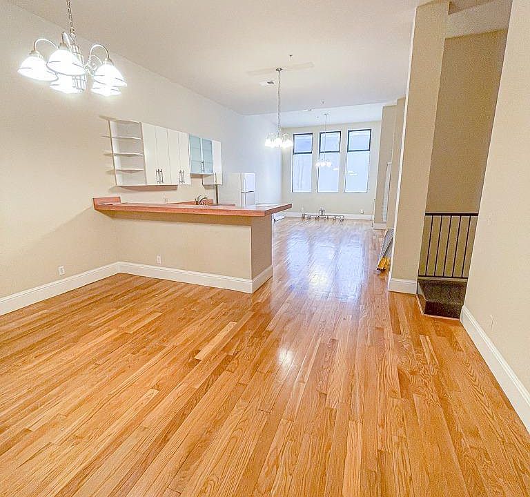1st image of 886 Broadway