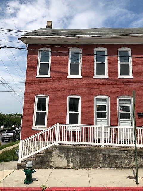 2nd image of 227 Summer St