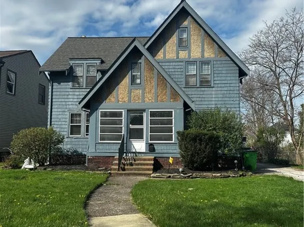 1670 Hillandale Dr, Euclid, OH 44132