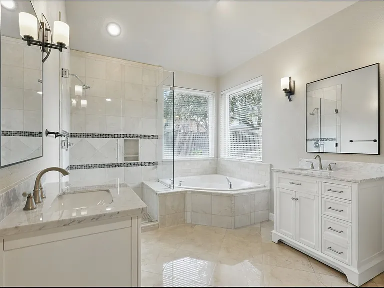 727 Ashleigh Ln — Photo 14