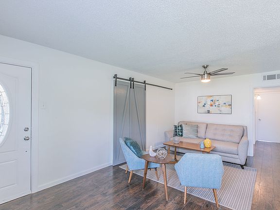 4th image of 521 Willow Way