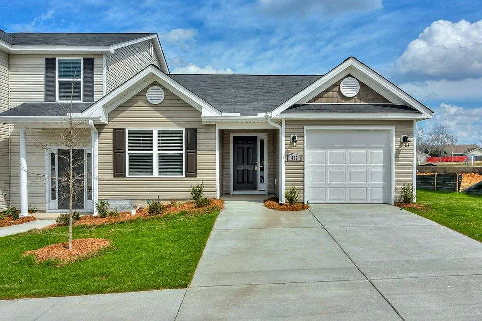 343 Norwich Dr