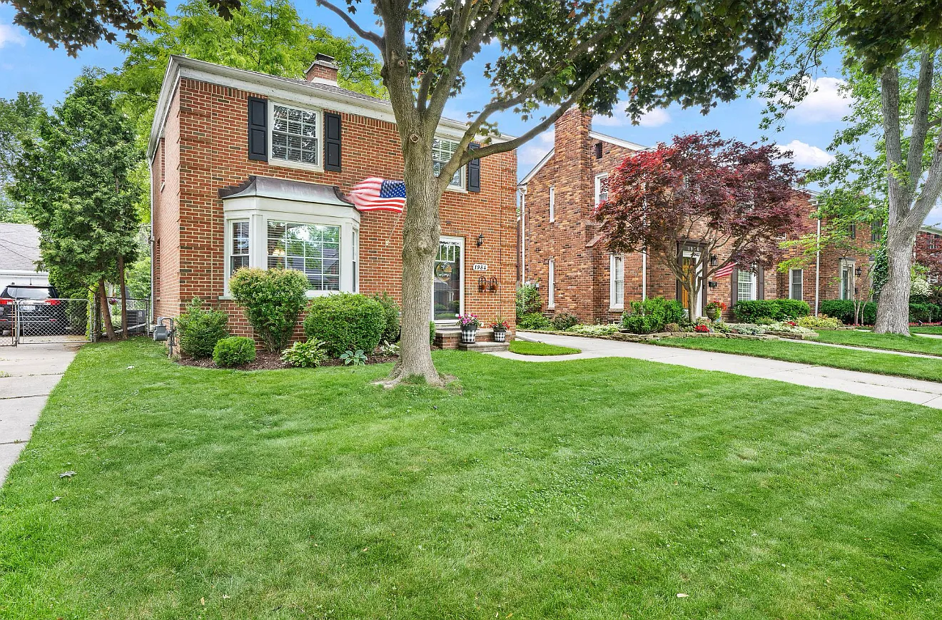 3 bed, 1.5 bath, 1668 sqft, $2,800 — Photo 3