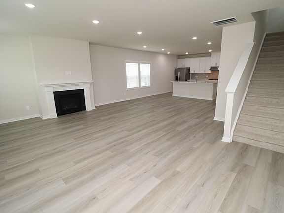 4th image of 4121 Hazel Branch Way