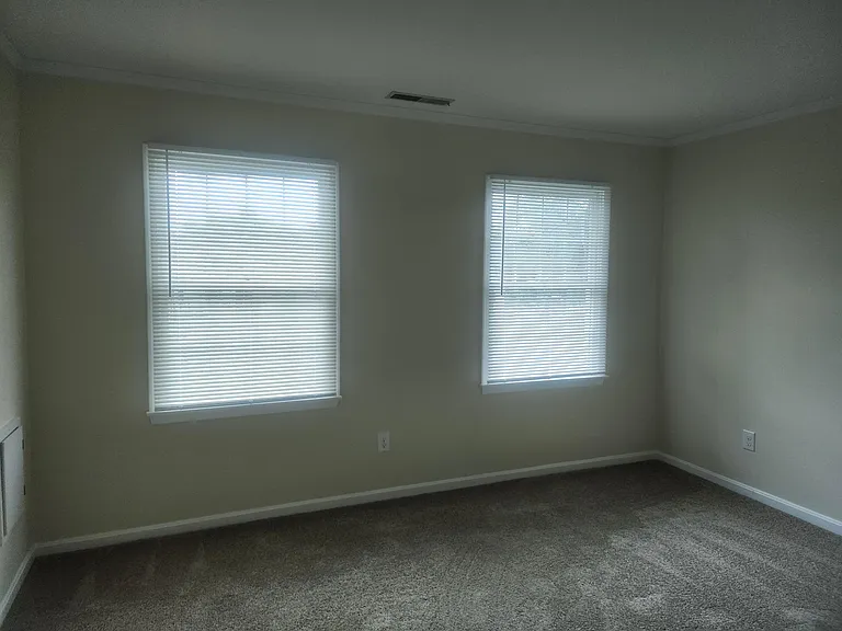 909 Tamarac Dr — Photo 17