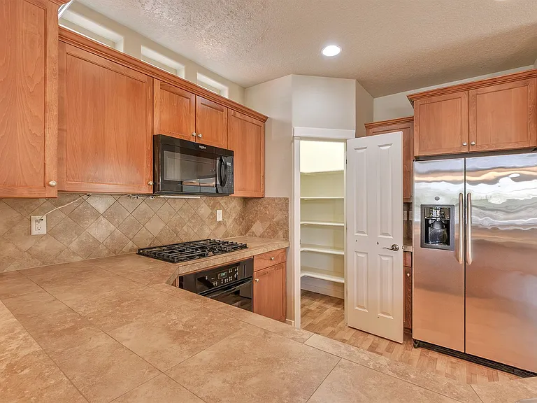 16928 SW 136th Ave — Photo 13