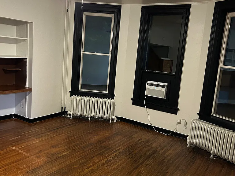 1616 N Vermilion St #1 — Photo 7