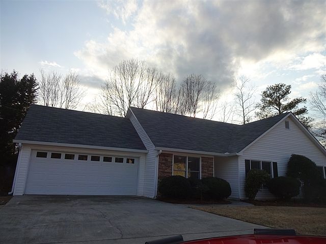 1st image of 4808 Hunt Club Dr